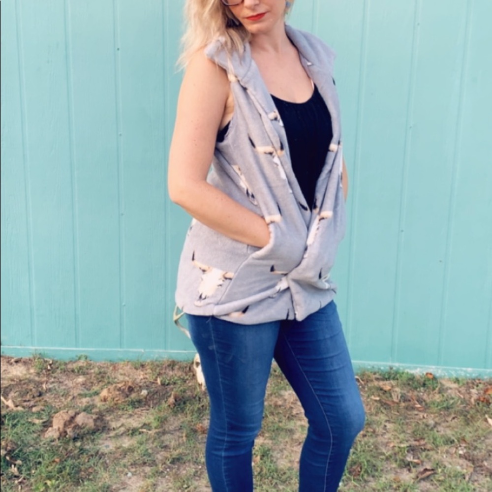 Grey skull vest